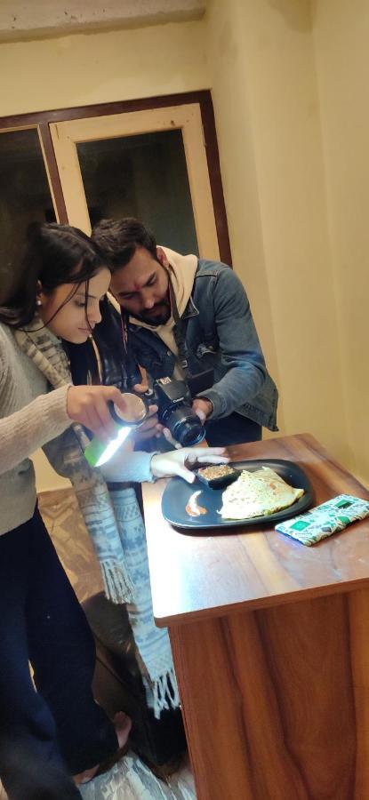 Cafe Monkbase- Food And Stay Manali  Luaran gambar