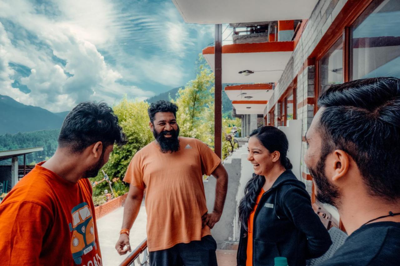 Cafe Monkbase- Food And Stay Manali  Luaran gambar