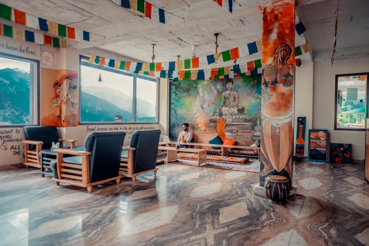 Cafe Monkbase- Food And Stay Manali  Luaran gambar