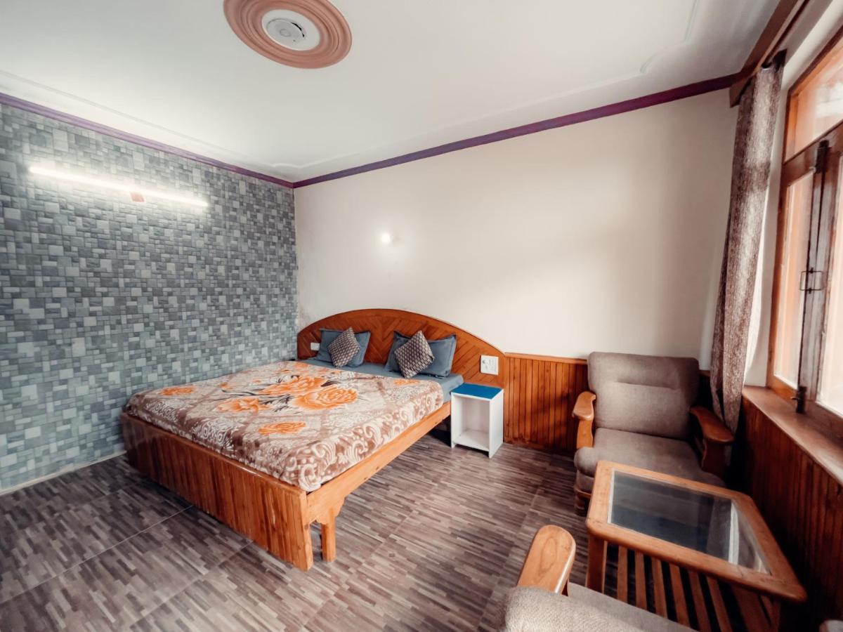 Cafe Monkbase- Food And Stay Manali  Luaran gambar
